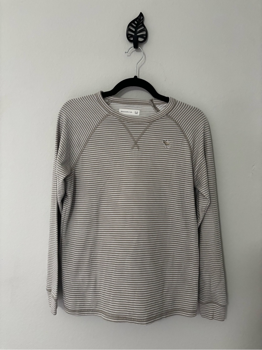 🦌 Abercrombie Kids Waffle Thermal Moose Tee 15/16 ✨